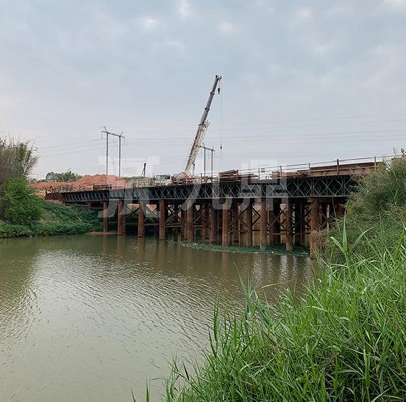 貝雷鋼橋?yàn)榻煌üこ烫峁┍憬萃ǖ?></div>
            <div   id=